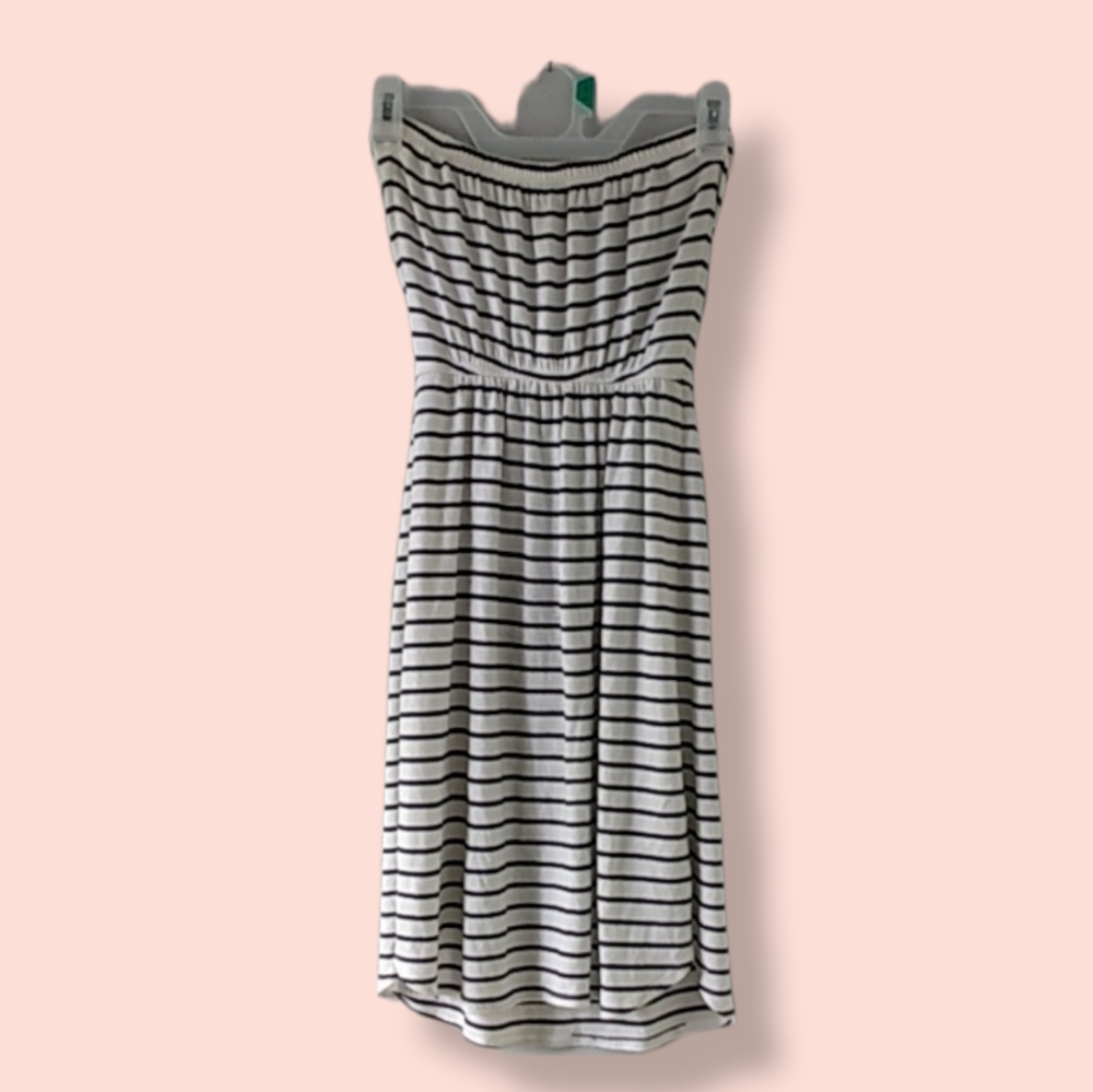 Strapless Old Navy Dress with Navy Blue Stripes Petite